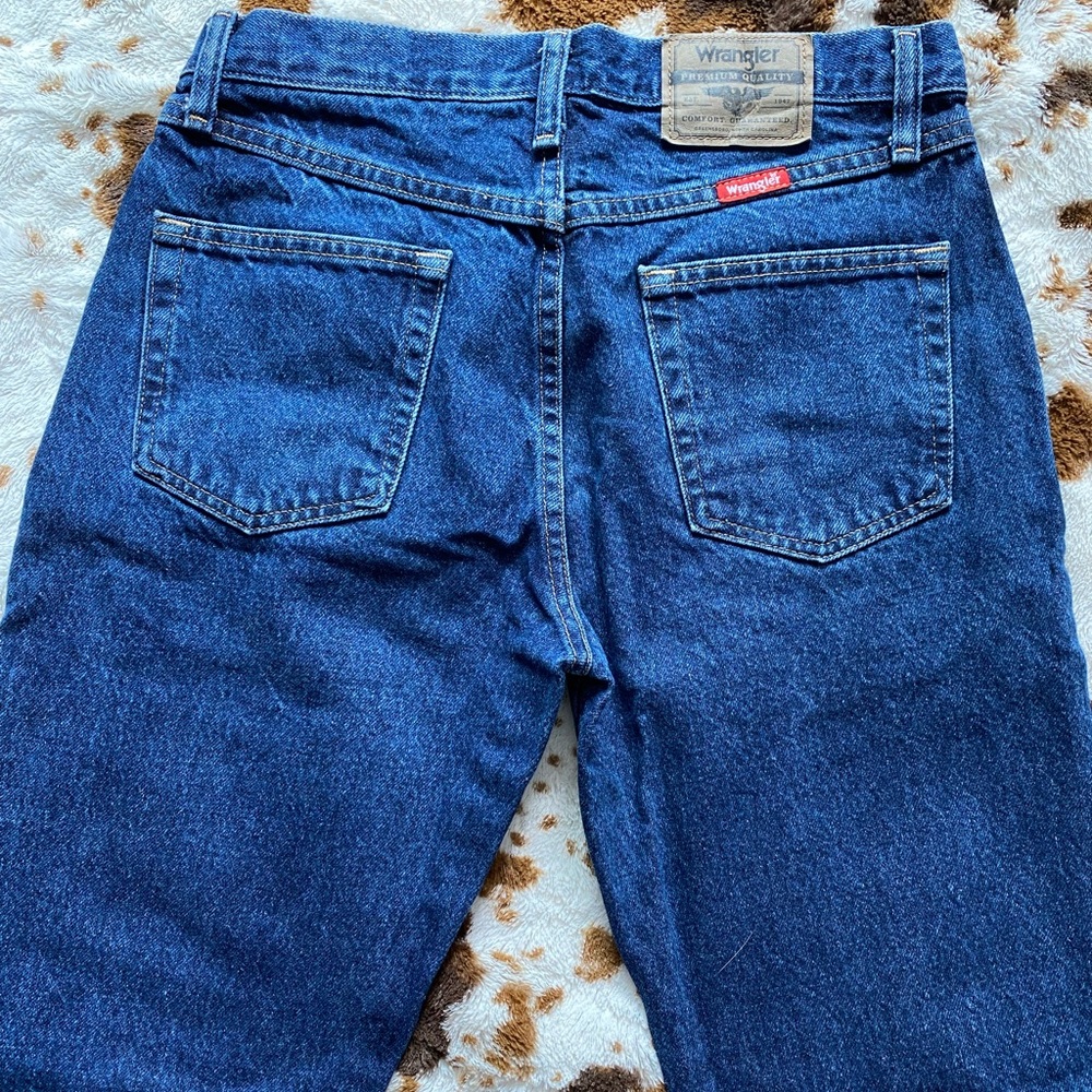 5/$25 Men’s Wrangler Jeans - Picture 3 of 5